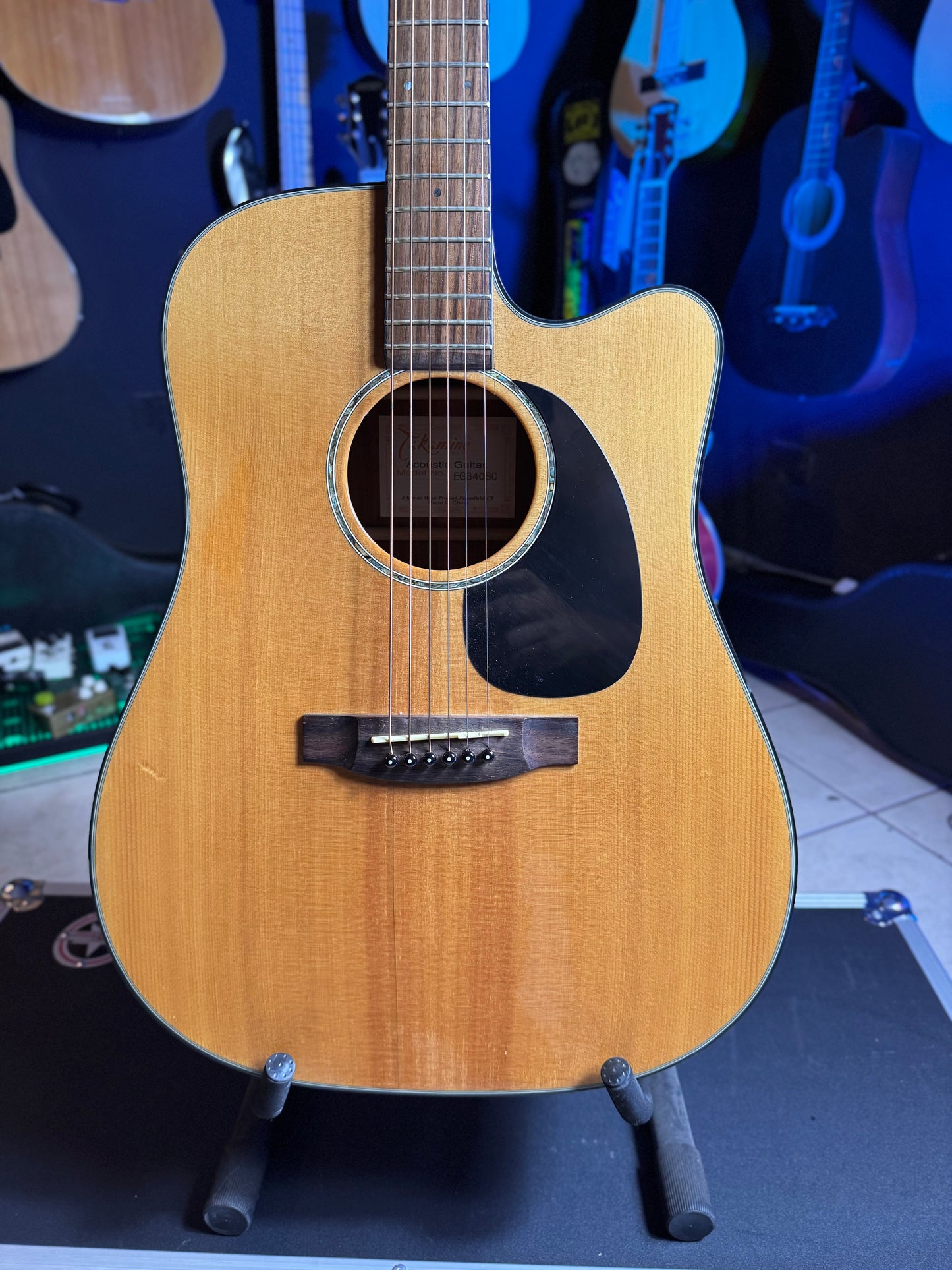 Guitarra Electroacústica Takamine EG-340SC (Usado Verificado)