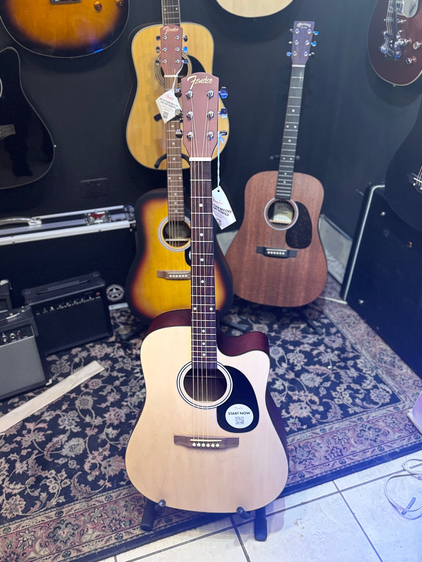 Guitarra Electroacústica Fender FA-125CE Natural (Incluye cable, púas y bolsa)