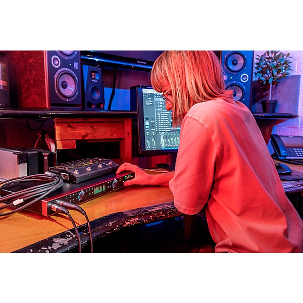 Interfaz de Audio USB-C Focusrite Scarlett 18i20 4ª Generación 18x20 Profesional